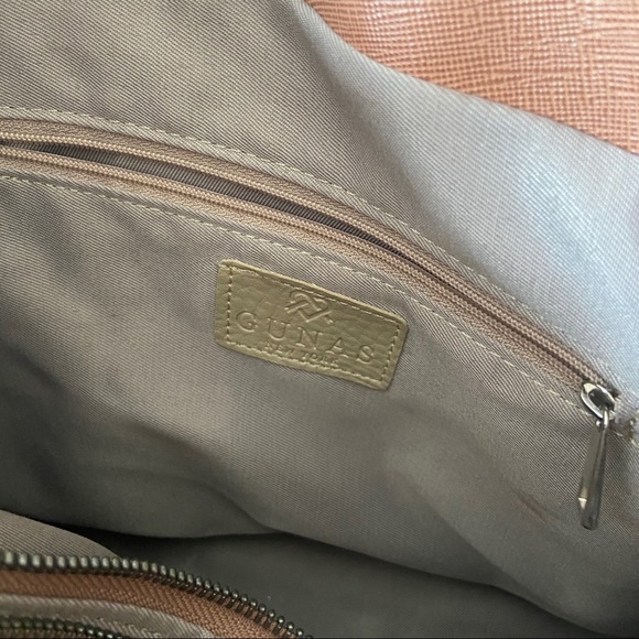 GUNAS Kangaroo Tote - Picture 8 of 11